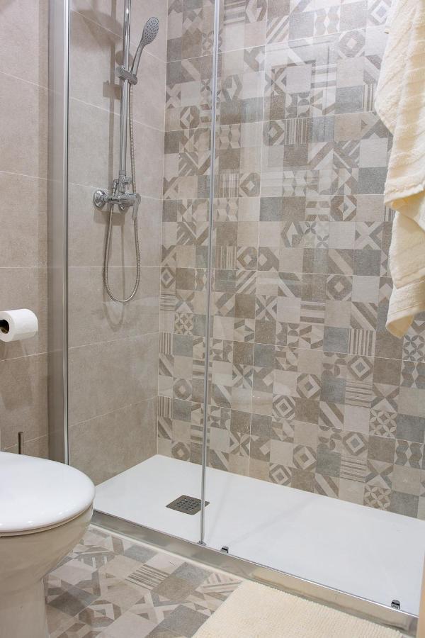 Ap Hotel Navas Alicante Bagian luar foto