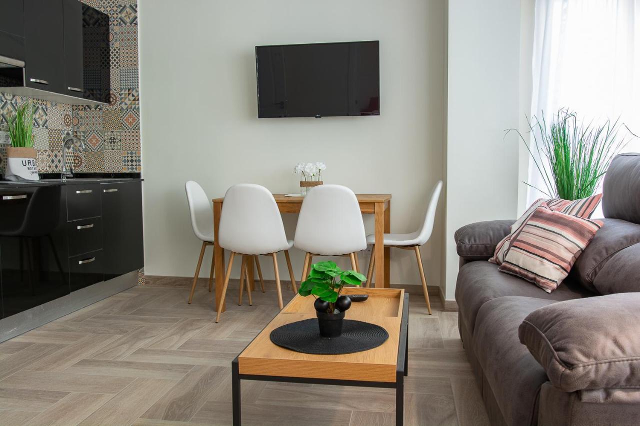 Ap Hotel Navas Alicante Bagian luar foto