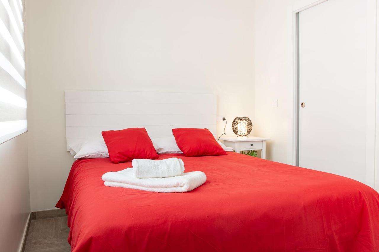 Ap Hotel Navas Alicante Bagian luar foto